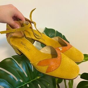 Vintage Italian‎ Leather Yellow and Orange Pumps Size 9